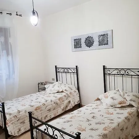 Elena Apartment Iglesias